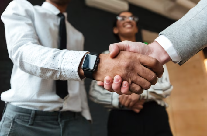 Collabs entre marcas: vantagens de criar em conjunto